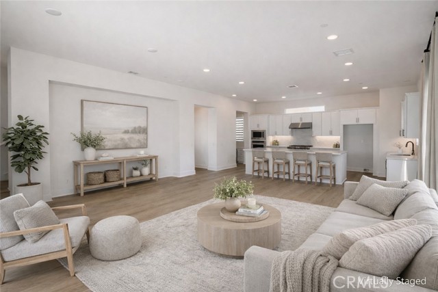 Detail Gallery Image 13 of 34 For 2173 Swaim Way, Tustin,  CA 92782 - 4 Beds | 3/1 Baths