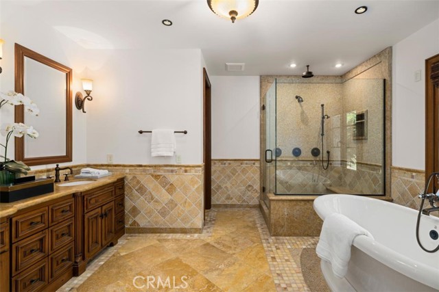 97 Canyon Creek, Irvine CA: https://media.crmls.org/medias/16dd9640-56cf-40dc-b72b-a15ab7676ec9.jpg