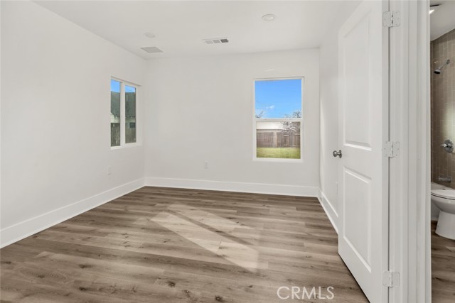 Detail Gallery Image 10 of 17 For 309 S Myrtle, Bakersfield,  CA 93304 - 3 Beds | 1 Baths