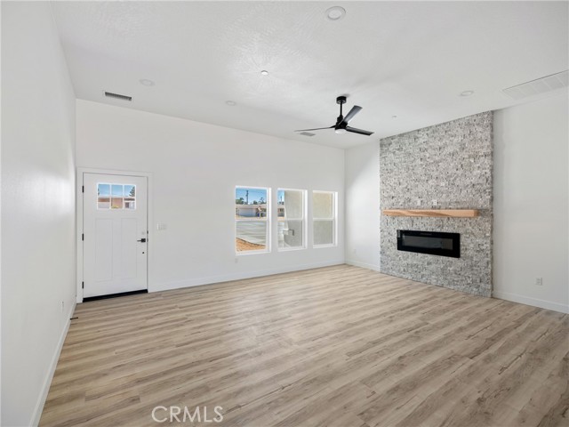 Detail Gallery Image 9 of 47 For 20664 Nisqually Rd, Apple Valley,  CA 92308 - 3 Beds | 2 Baths