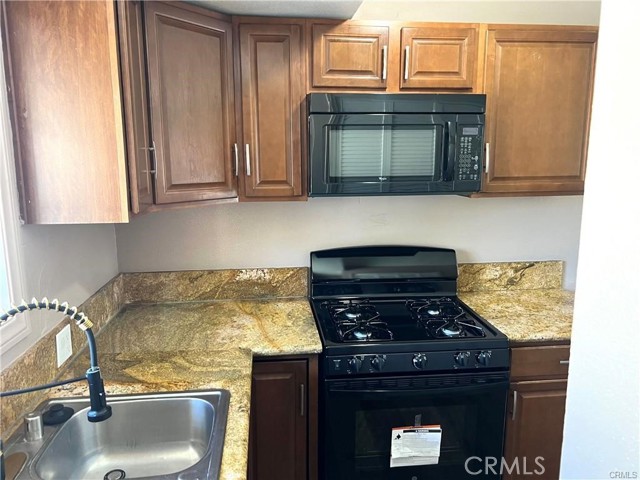 Detail Gallery Image 3 of 16 For 10264 Mull Ave, Riverside,  CA 92503 - 2 Beds | 1 Baths