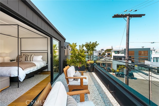 412 29th Street, Newport Beach CA: https://media.crmls.org/medias/16df0eda-c45b-4327-9865-3b993eda9745.jpg