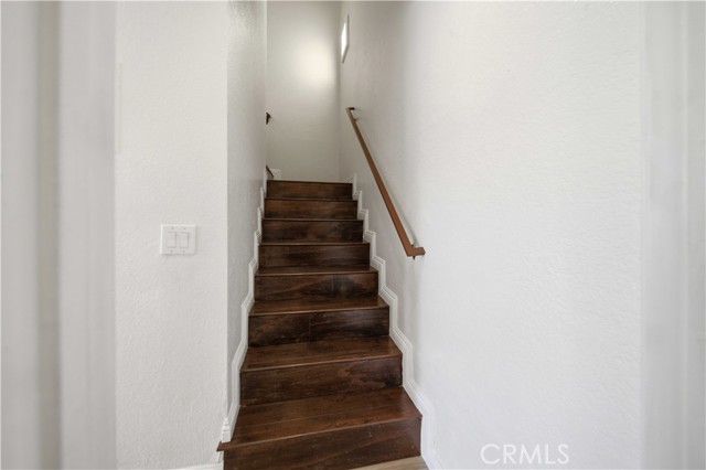 Detail Gallery Image 11 of 22 For 9047 Langdon Ave #6,  North Hills,  CA 91343 - 2 Beds | 2 Baths