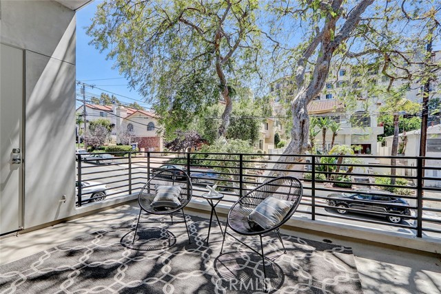 Detail Gallery Image 4 of 44 For 2005 Mathews Ave a,  Redondo Beach,  CA 90278 - 4 Beds | 5 Baths