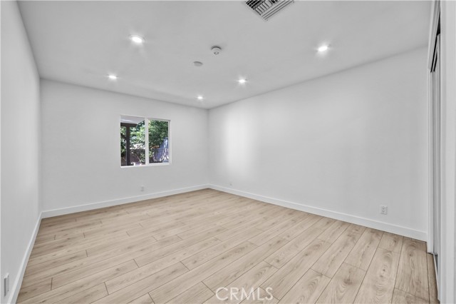 Detail Gallery Image 6 of 14 For 14857 Tuba, –,  CA 91345 - 4 Beds | 2 Baths