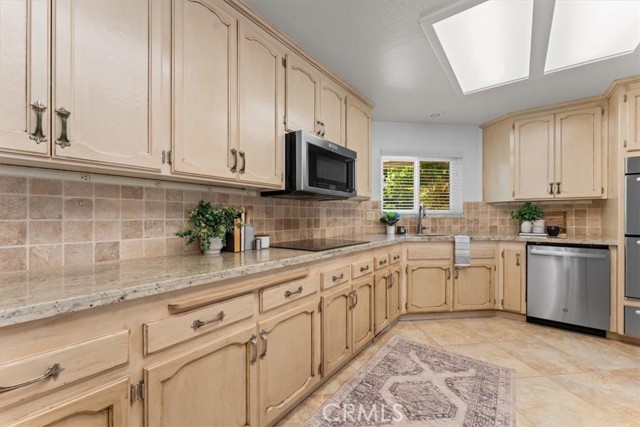 Detail Gallery Image 14 of 50 For 5419 Royal Oaks, Oroville,  CA 95966 - 3 Beds | 2/1 Baths