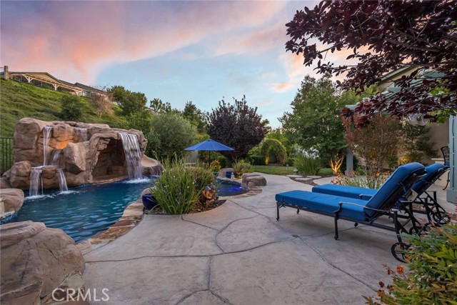 17138 Hickory Ridge Court, Canyon Country CA: https://media.crmls.org/medias/16e1d019-4f48-447d-9092-39e9d06c0883.jpg