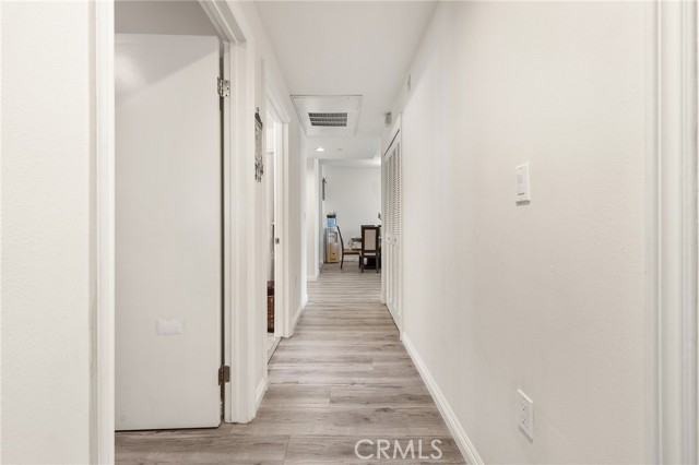 Detail Gallery Image 12 of 31 For 13951 Sherman Way #301,  Van Nuys,  CA 91405 - 2 Beds | 2 Baths
