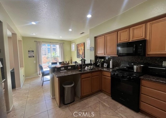 Detail Gallery Image 3 of 16 For 6921 Montego, Chino,  CA 91710 - 4 Beds | 2/1 Baths