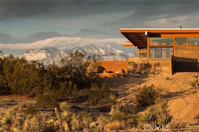 Detail Gallery Image 2 of 42 For 4981 Bonmar Rd, Yucca Valley,  CA 92284 - 2 Beds | 2 Baths