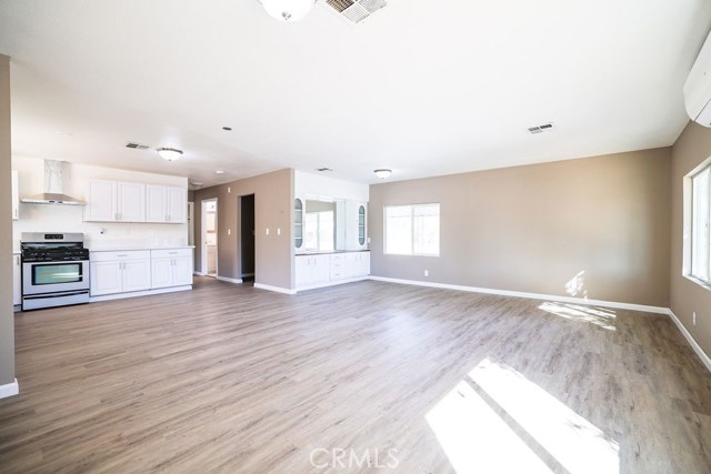 Detail Gallery Image 5 of 26 For 315 N Palomar Ave, San Jacinto,  CA 92582 - 2 Beds | 2 Baths