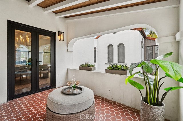 6371 W 6th Street, Los Angeles CA: https://media.crmls.org/medias/16e5de04-4d03-4d31-abc1-c65c8316551c.jpg