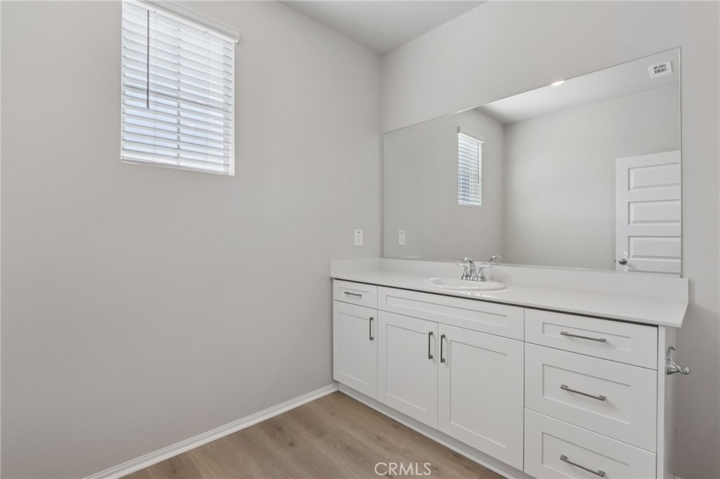 MLS #OC25222451 image #27