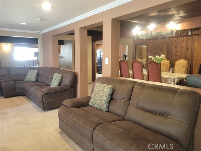 7161 N Atlantic Place, Long Beach CA: https://media.crmls.org/medias/16e6ab7a-f2e5-4880-af84-1d6e6768cc18.jpg