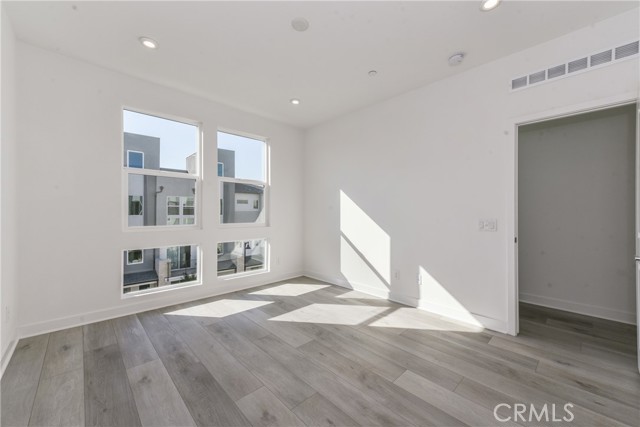 Detail Gallery Image 36 of 48 For 1418 S Urbana St, Anaheim,  CA 92805 - 4 Beds | 3/1 Baths