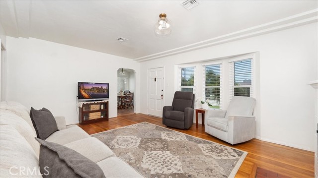 Detail Gallery Image 4 of 15 For 686 W 34th St, San Bernardino,  CA 92405 - 2 Beds | 1 Baths