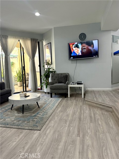 Detail Gallery Image 3 of 20 For 19009 Sherman #16,  Reseda,  CA 91335 - 1 Beds | 1 Baths