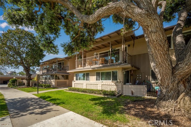 Detail Gallery Image 1 of 24 For 13400 Del Monte #1 M,  Seal Beach,  CA 90740 - 2 Beds | 2 Baths