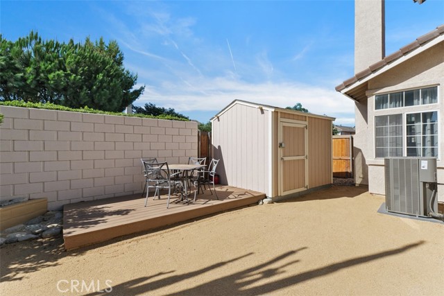11467 Aberdeen Drive, Fontana CA: https://media.crmls.org/medias/16e91839-f7f4-4ebb-921c-45eb7d891208.jpg