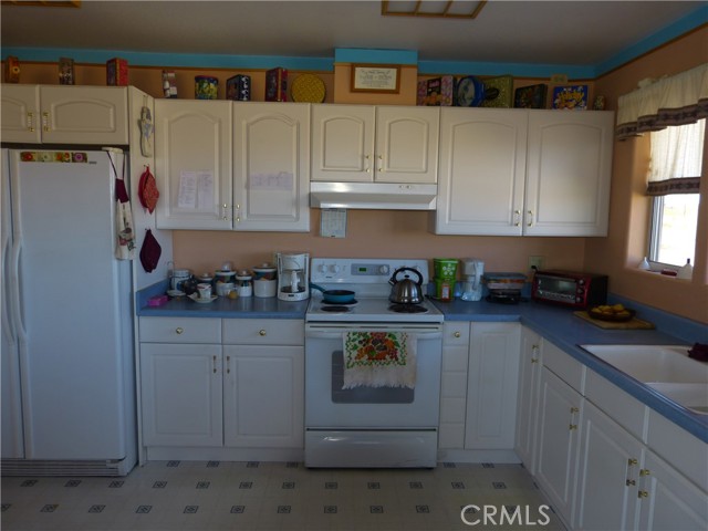 3475 Canyon Road, 29 Palms CA: https://media.crmls.org/medias/16e9b6ed-7c8c-4cb8-b927-dcd4214c4d94.jpg