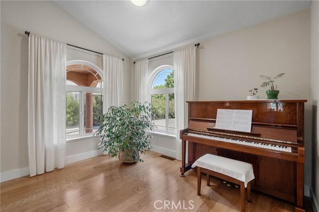 Detail Gallery Image 13 of 51 For 21425 Valley Oak Dr, Middletown,  CA 95461 - 3 Beds | 2/1 Baths