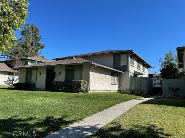 848 W Sierra Madre Ave #2, Azusa, CA 91702