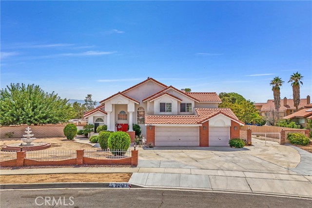 Detail Gallery Image 2 of 59 For 20463 Little Bear Ct, Apple Valley,  CA 92308 - 5 Beds | 3 Baths