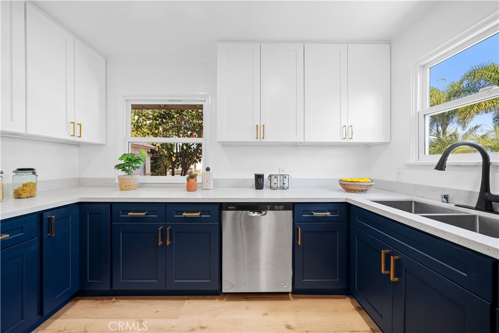 16eab36e C916 41b5 B2bf 6e4bfe0657b4