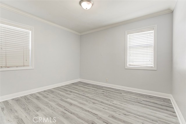 14537 Wyandotte photo 14