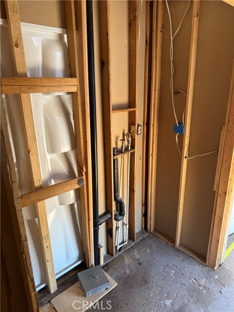 60588 Herdmans Road, Landers CA: https://media.crmls.org/medias/16eb624f-e102-40d0-902c-525b502119f3.jpg