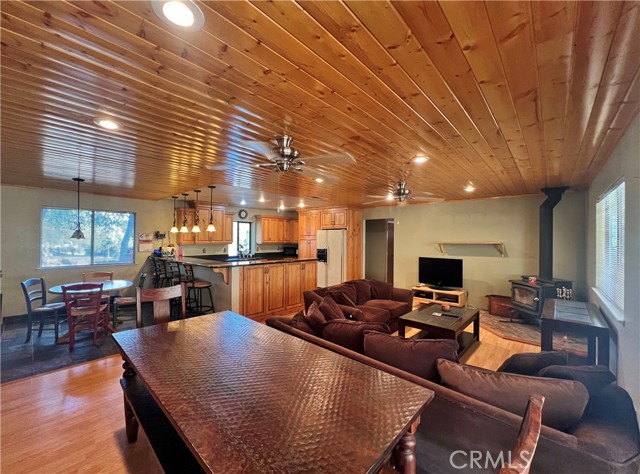 44293 Copper Creek Way, Coarsegold CA: https://media.crmls.org/medias/16ebcd12-3536-4d82-8354-4d4ac643a79d.jpg