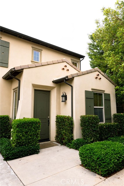 Detail Gallery Image 2 of 44 For 181 Bright Poppy, Irvine,  CA 92618 - 4 Beds | 3 Baths