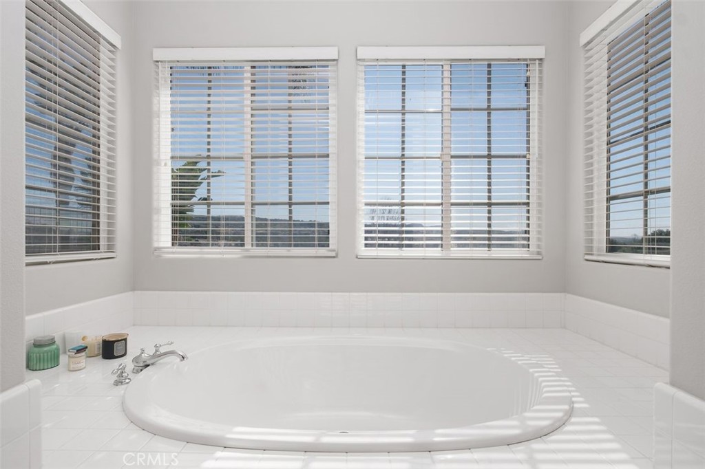 16ed02c9 54bd 4489 B312 2e7d4cd57d40