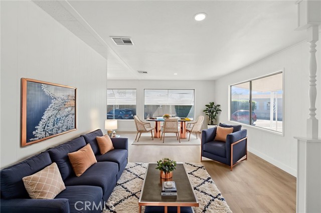 Detail Gallery Image 13 of 57 For 141 E Coronado Ln, Tustin,  CA 92780 - 3 Beds | 2 Baths