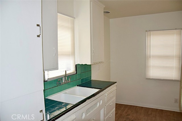 Detail Gallery Image 14 of 16 For 1945 W Vernon, Los Angeles,  CA 90062 - 5 Beds | 4 Baths