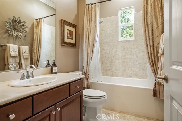 26935 Cotswold Drive, Canyon Country CA: https://media.crmls.org/medias/16ed68bd-9ccb-44b7-ac0d-54dacf460fa6.jpg