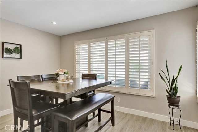 5111 Alder, Irvine CA: https://media.crmls.org/medias/16ee9ed8-e8d8-454b-8664-20d31c427ce6.jpg