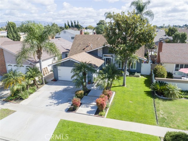 Detail Gallery Image 1 of 1 For 14692 Canterbury Ave, Tustin,  CA 92780 - 3 Beds | 2/1 Baths