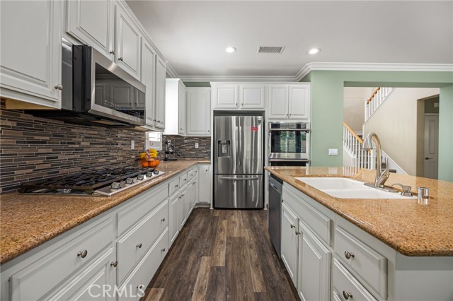 Detail Gallery Image 9 of 57 For 35319 Trailside Dr, Lake Elsinore,  CA 92532 - 4 Beds | 3 Baths