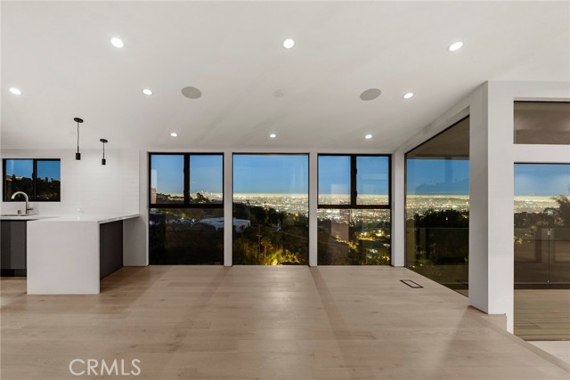 Detail Gallery Image 33 of 35 For 9336 Lloydcrest Dr, Beverly Hills,  CA 90210 - 3 Beds | 2 Baths