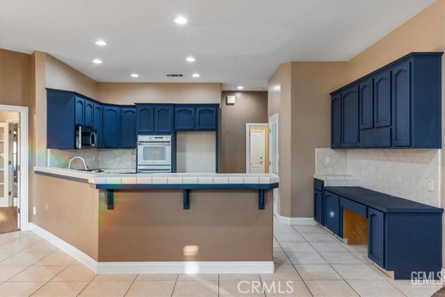 Detail Gallery Image 8 of 38 For 1933 Kellie Marie, Bakersfield,  CA 93314 - 5 Beds | 3 Baths