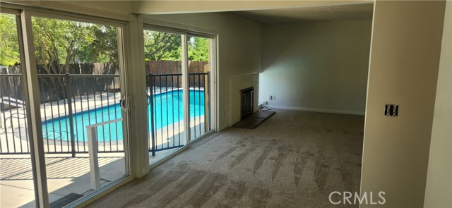 5853 Keokuk Avenue, Woodland Hills CA: https://media.crmls.org/medias/16efcc09-f3be-4891-bd55-d9e63850a839.jpg