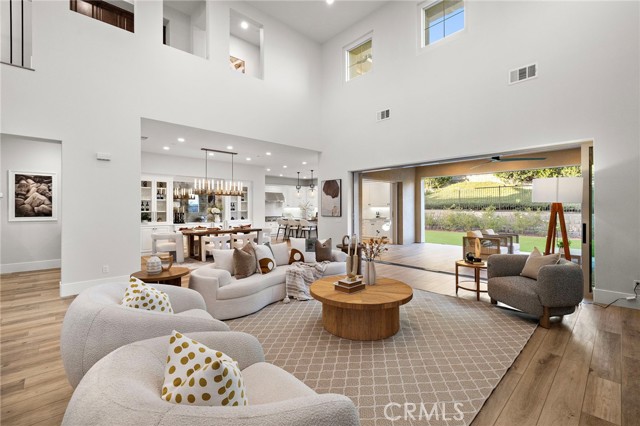 Detail Gallery Image 8 of 37 For 1621 Sunset View, Lake Forest,  CA 92679 - 4 Beds | 4/1 Baths