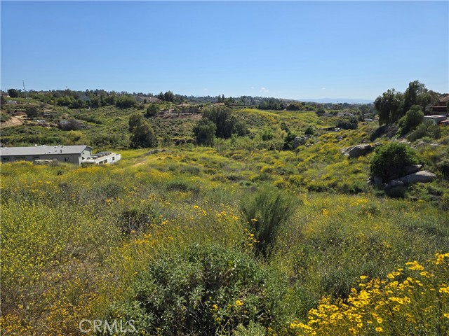 Detail Gallery Image 28 of 42 For 15045 Harbart Dr, Riverside,  CA 92506 - 4 Beds | 3/1 Baths