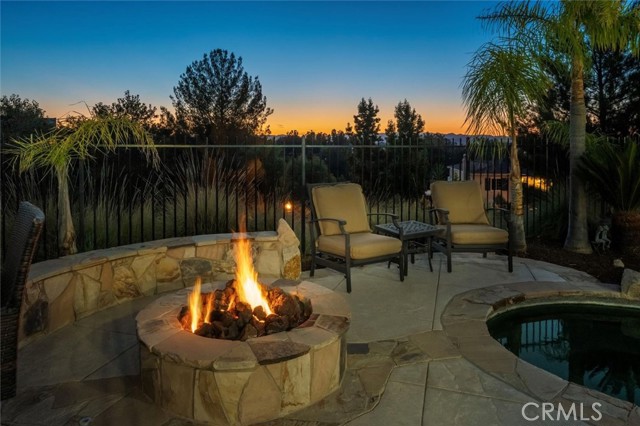 24816 Los Altos Drive, Valencia CA: https://media.crmls.org/medias/16f10bc3-5e81-4b21-8b8b-49910fbb4a64.jpg