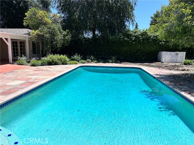 Detail Gallery Image 44 of 47 For 5369 Topeka Dr, Tarzana,  CA 91356 - 3 Beds | 2/1 Baths