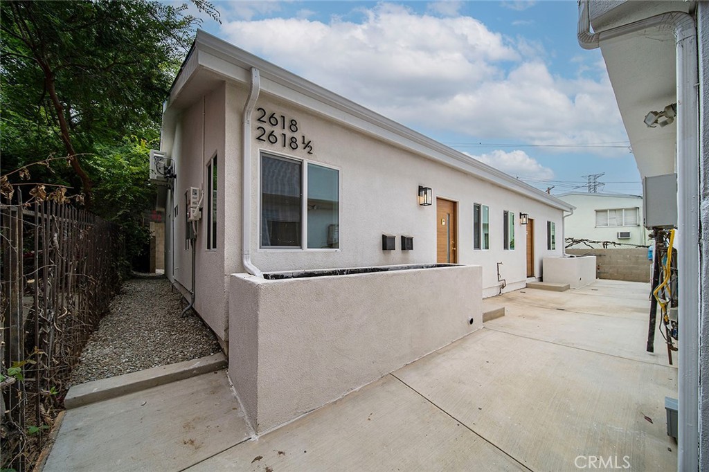 Apartment at 2618 Glendale