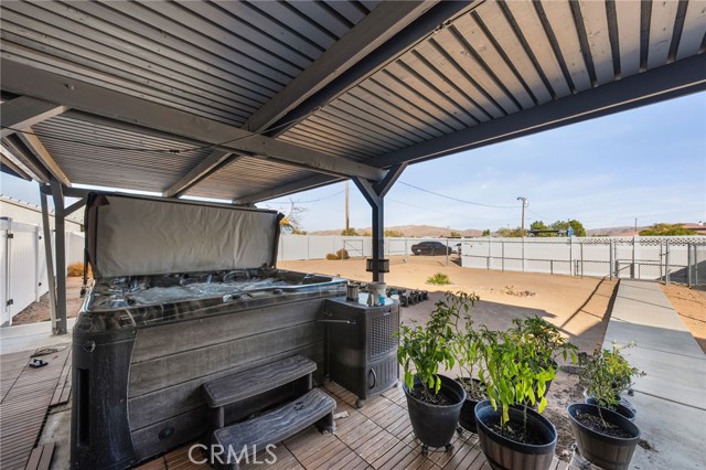 Detail Gallery Image 6 of 35 For 15375 Ramona Rd, Apple Valley,  CA 92307 - 3 Beds | 2 Baths