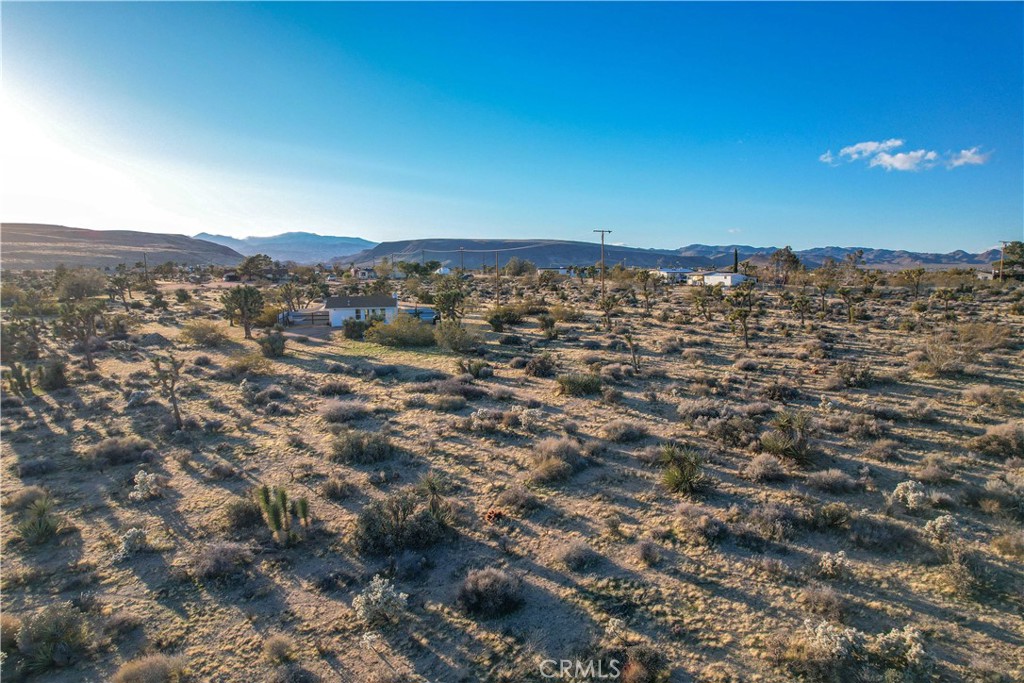 https://media.crmls.org/medias/16f24a09-88bf-49b6-9d9f-332a96f1d805.jpg?preset=X-Large