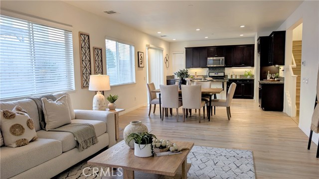 Detail Gallery Image 21 of 25 For 6341 Waterstone, Fontana,  CA 92336 - 4 Beds | 3 Baths